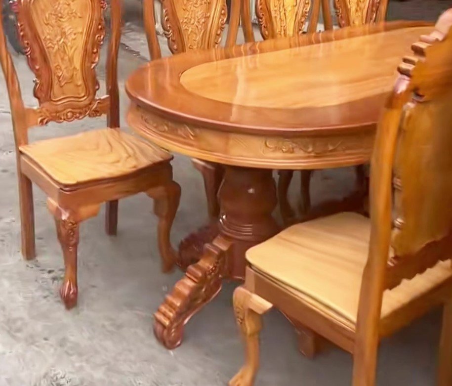 Bàn hột xoài 8 ghế gỗ căm xe gõ MS 3323 - chi tiết vân gỗ tự nhiên