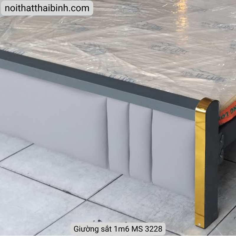 Giường sắt 1m6