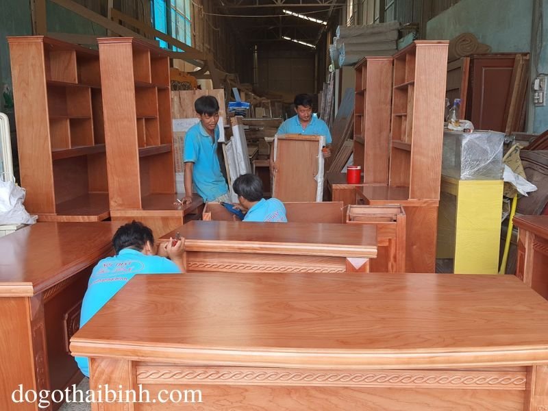 Bàn giám đốc gỗ tự nhiên