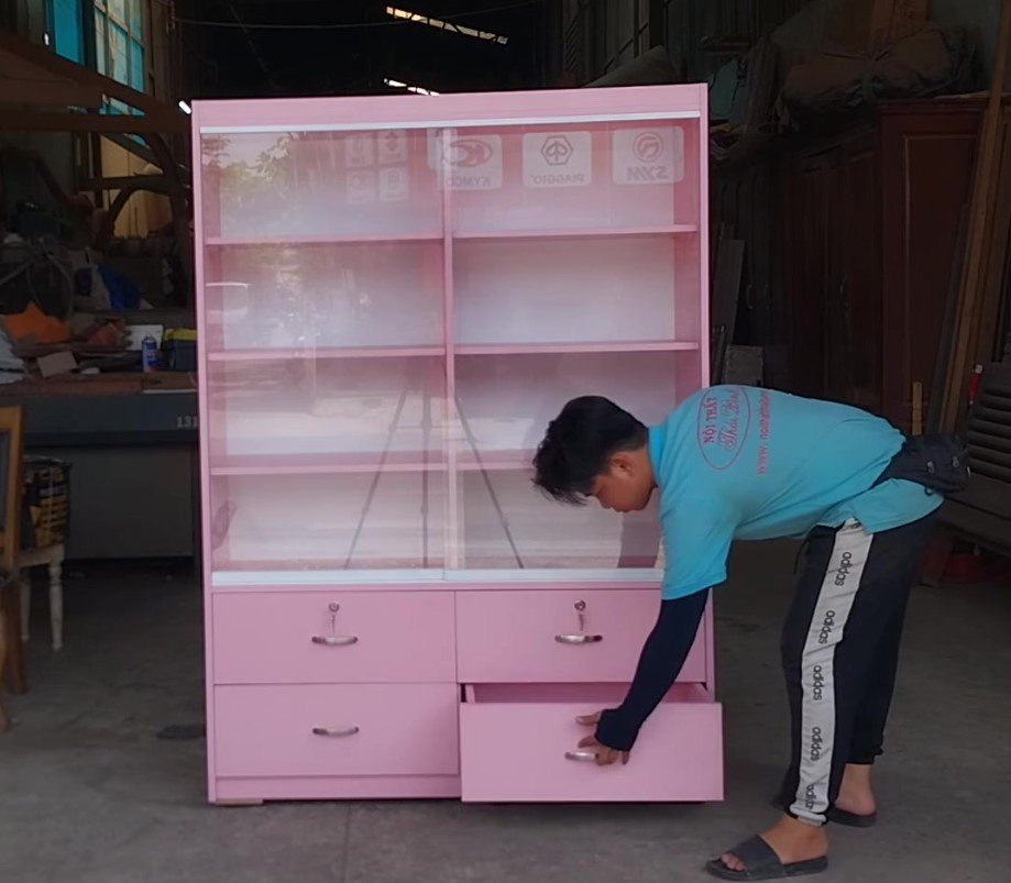 Tủ Kính Trưng Bày MS 3293 - góc nghiêng