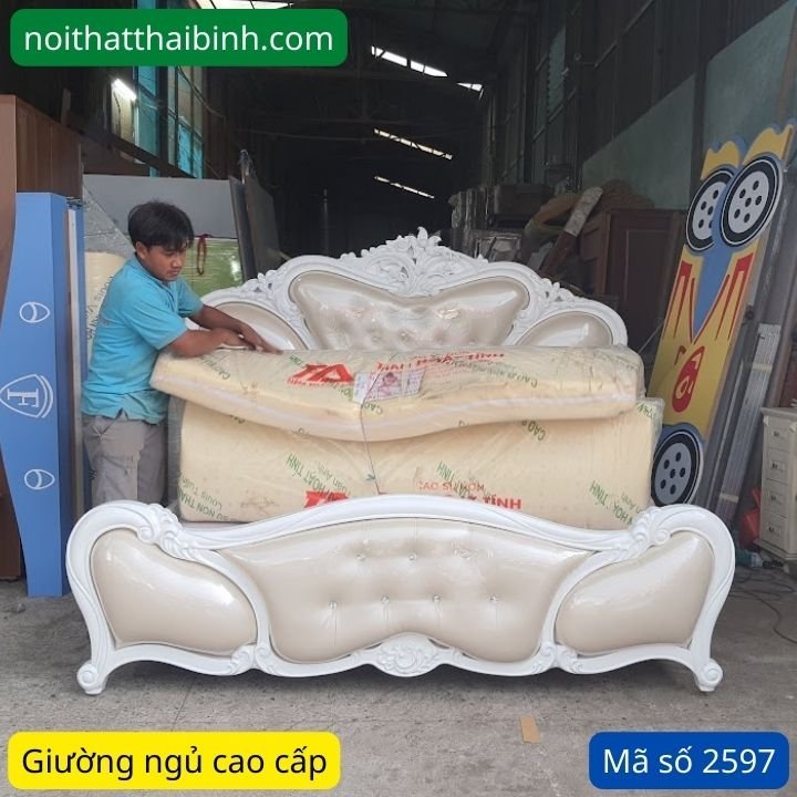 Giường ngủ tân cổ điển MS 2597 - góc nghiêng