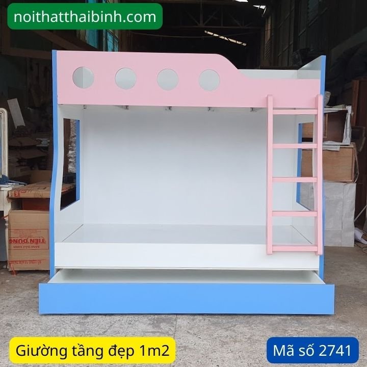Giường tầng bé gái
