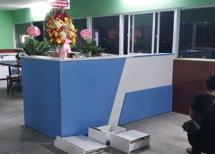 Quầy lễ tân đẹp Quầy lễ tân đẹp hiện đại MS 2984 - đóng tại xưởng Thái Bình TPHCM