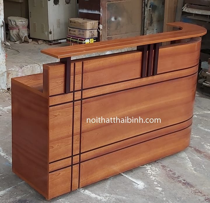 Quầy tiếp tân dài 1m8 MS 9923 - chi tiết vân gỗ tự nhiên