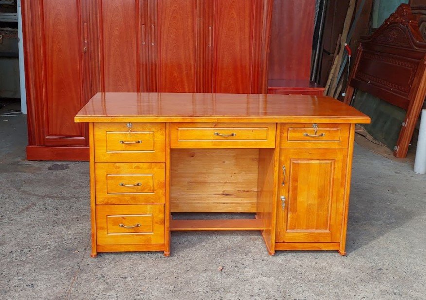 Bàn làm việc gỗ cao su