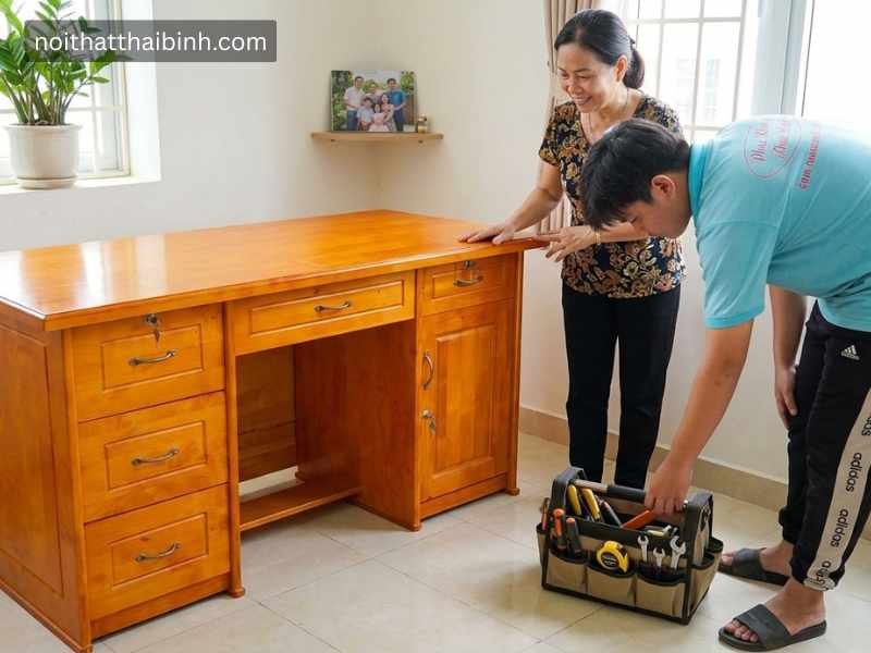 Bàn làm việc gỗ cao su