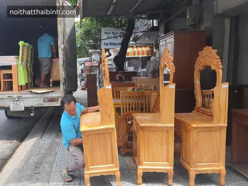 Bàn trang điểm