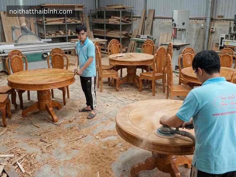 Bàn tròn gỗ gõ đỏ tại xưởng mộc đồ gỗ Thái Bình