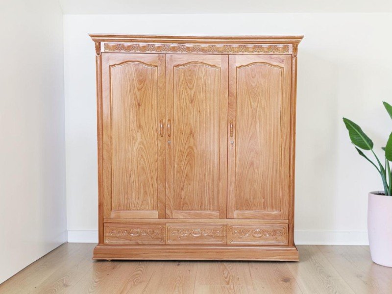 Cửa hàng bán tủ quần áo gỗ