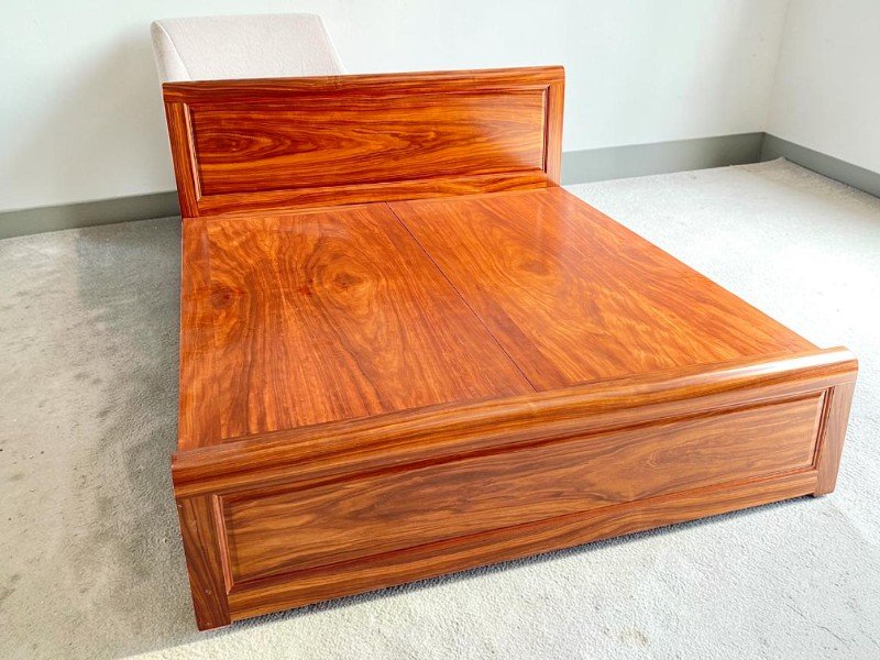 Giường gỗ tự nhiên giá bao nhiêu tiền