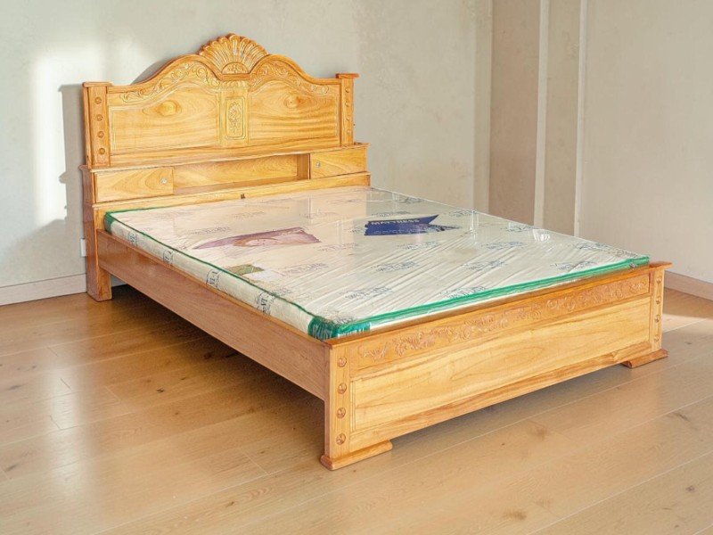 Giường gỗ tự nhiên giá bao nhiêu tiền
