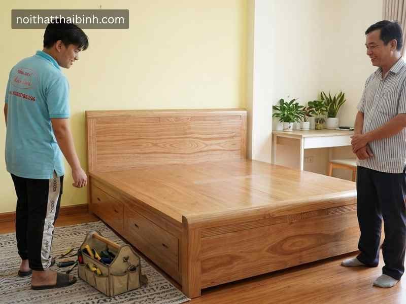 Giường Ngủ Gỗ Tự Nhiên Cao Cấp Có Ngăn Kéo tại nhà Anh Tiến Dũng (Quận Tân Bình, TPHCM)