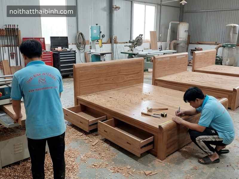 Giường ngủ gỗ tự nhiên tại xưởng mộc đồ gỗ Thái Bình