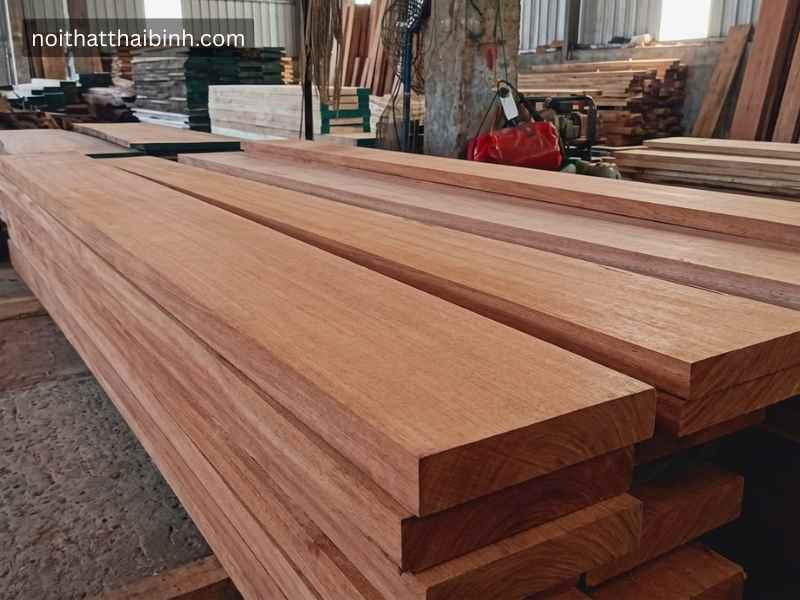 Gỗ Xoan Đào Là Gì? Đặc Điểm, Giá Bán Và Kinh Nghiệm Chọn Mua
