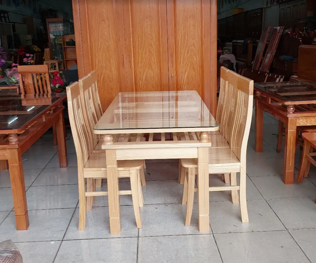 Bàn Ăn Gỗ Sồi Tự Nhiên 1m6 Cao Cấp Cho Gia Đình