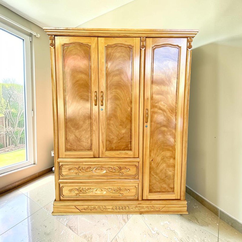 Mẫu tủ quần áo gỗ gõ đỏ đẹp