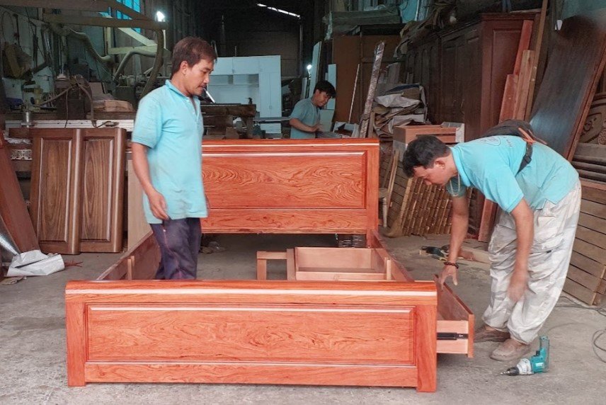 Giường ngủ gỗ vạt phản tại xưởng mộc Thái Bình