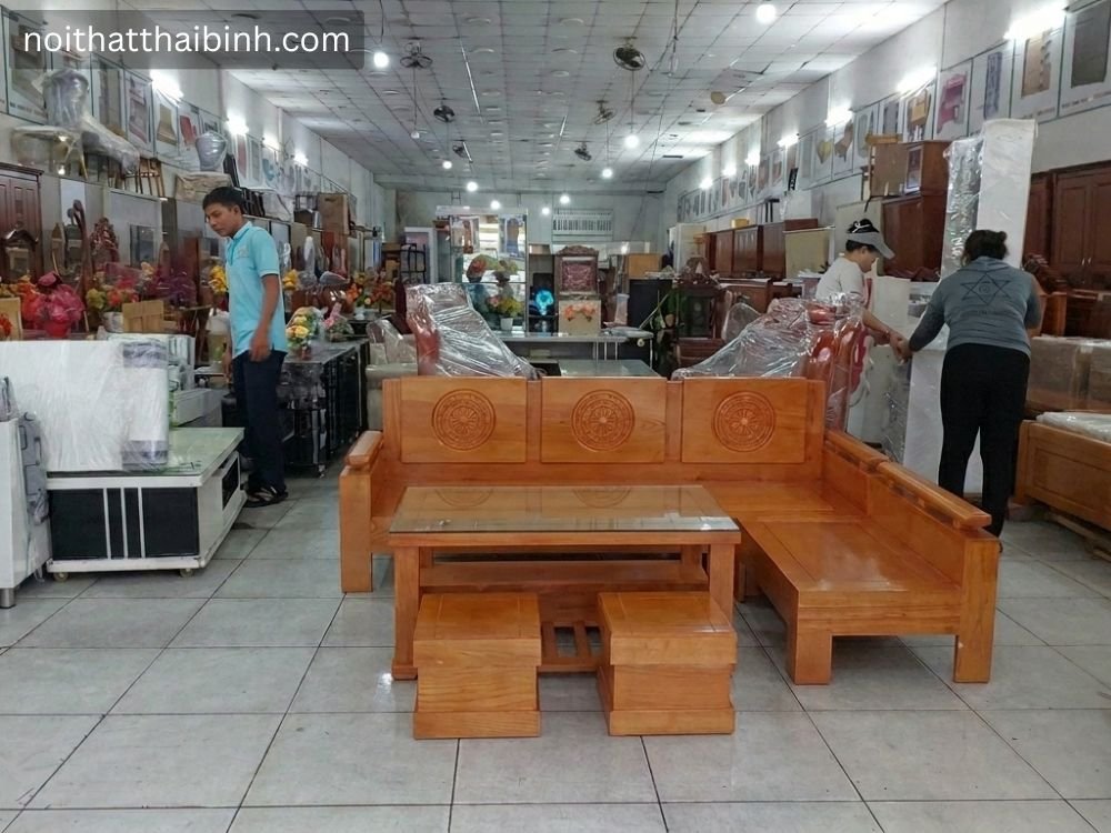 Showroom sofa gỗ hiện đại Đồ Gỗ Thái Bình 199 Nguyễn Thị Thập Quận 7